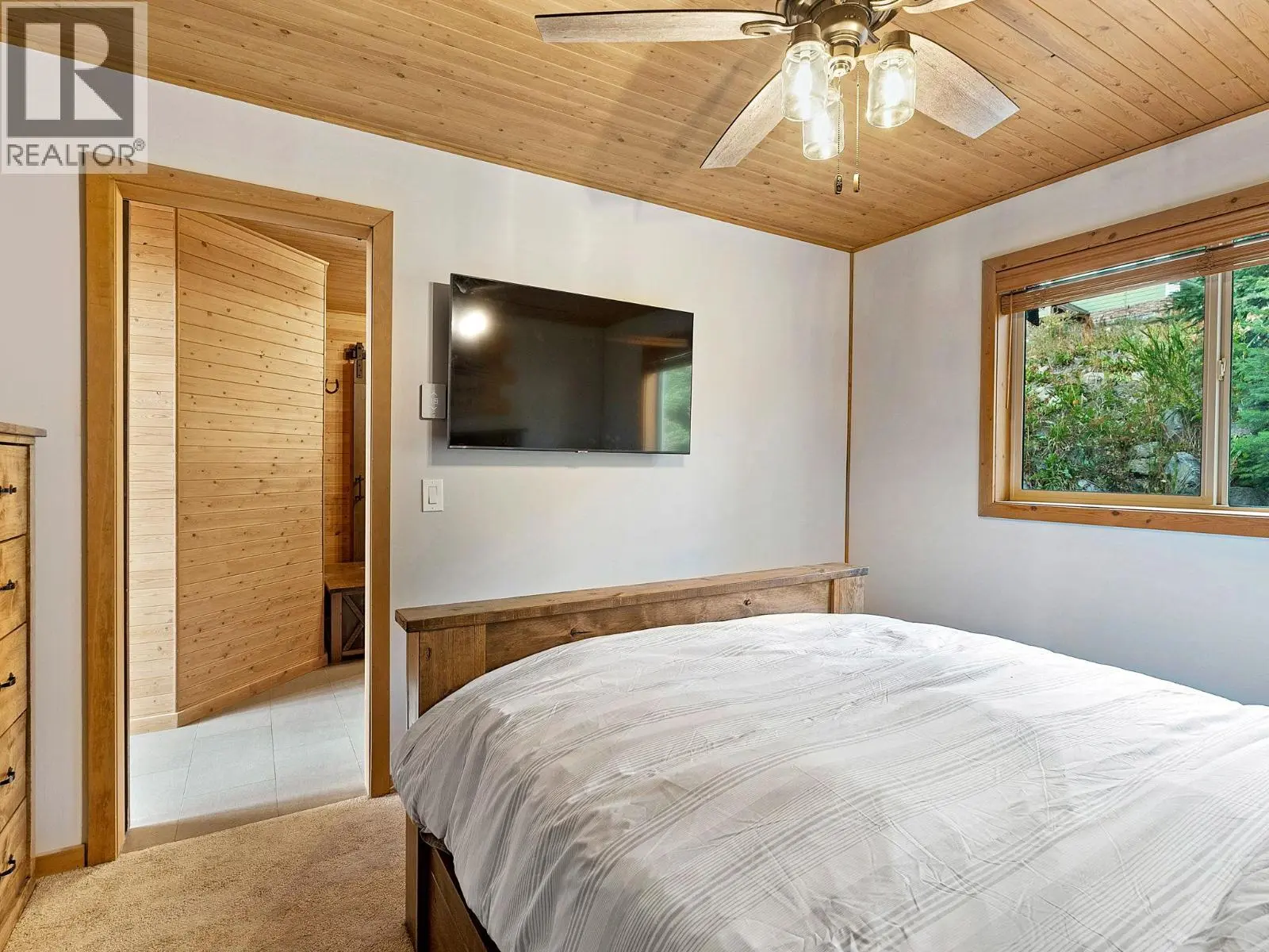 4833 Snow Pines Road. Big White, British Columbia