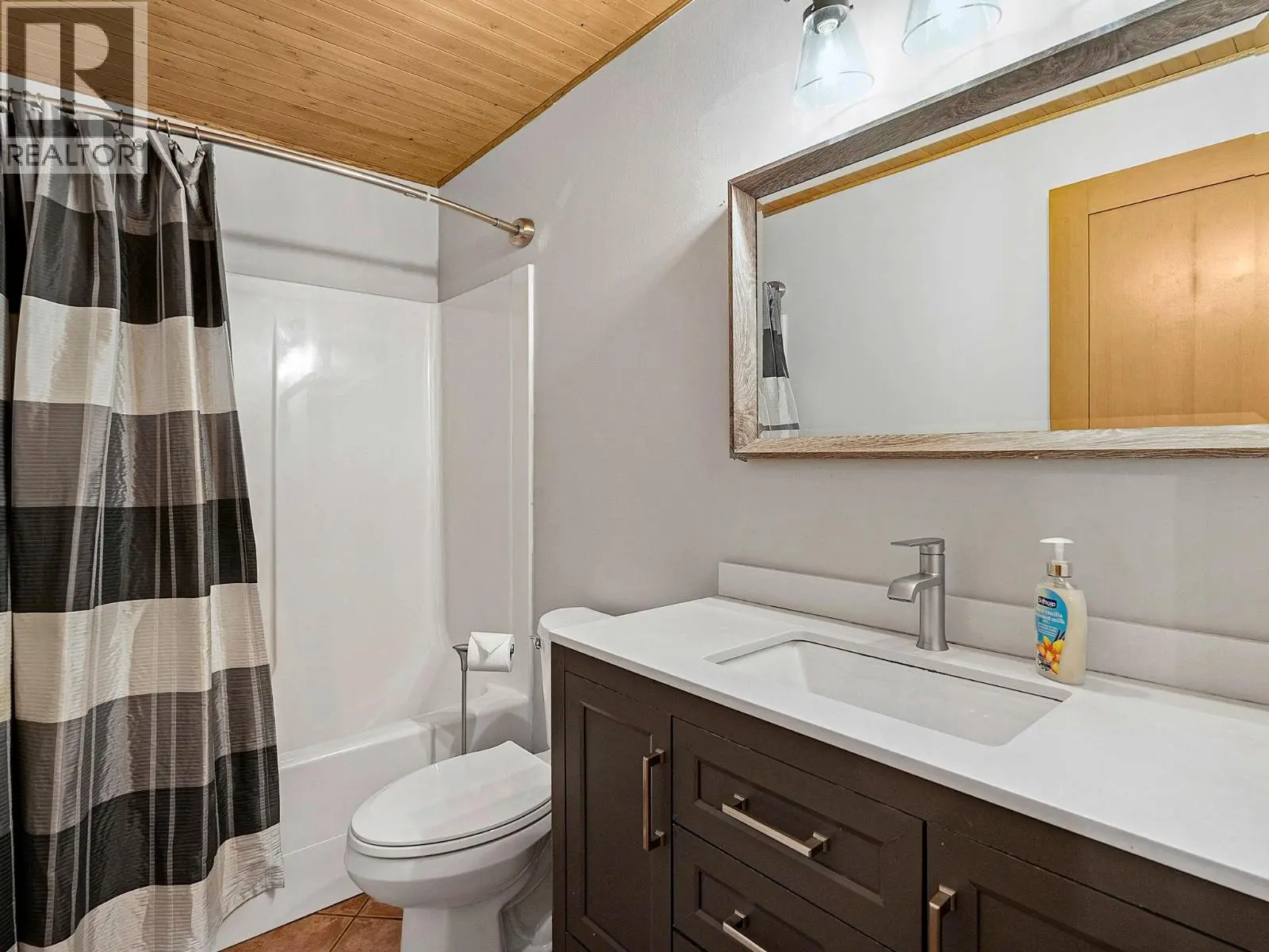 4833 Snow Pines Road. Big White, British Columbia