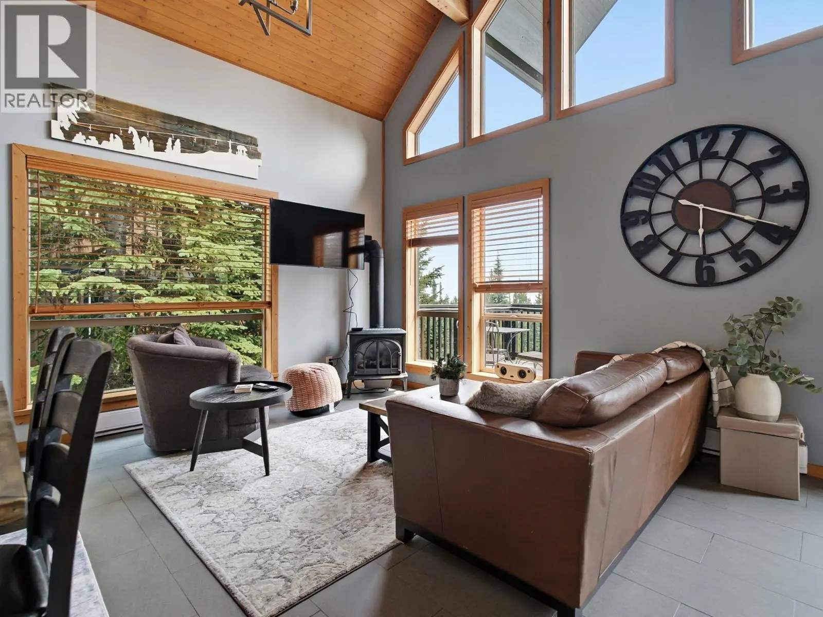 4833 Snow Pines Road. Big White, British Columbia