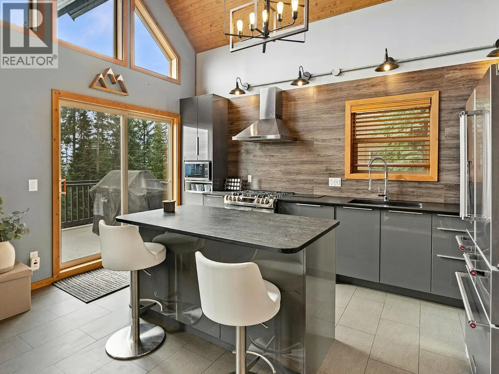4833 Snow Pines Road. Big White, British Columbia