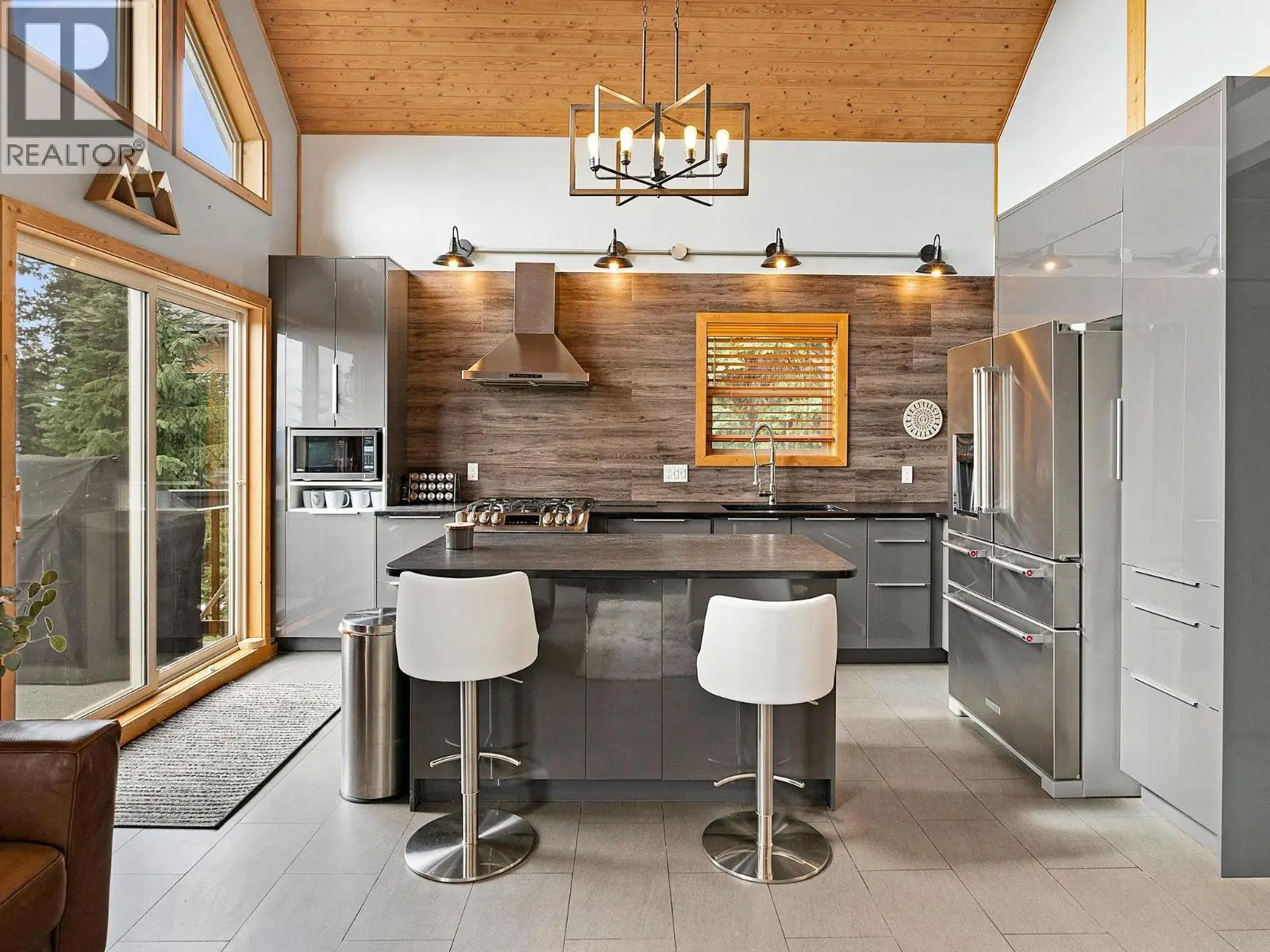 4833 Snow Pines Road. Big White, British Columbia