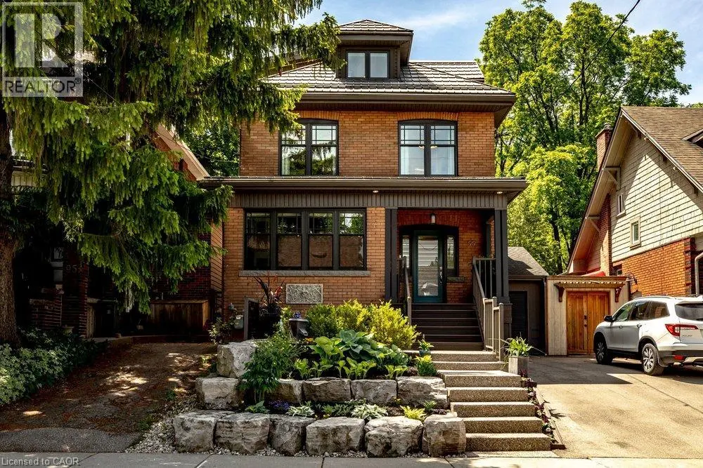 99 Hillcrest Avenue, Hamilton