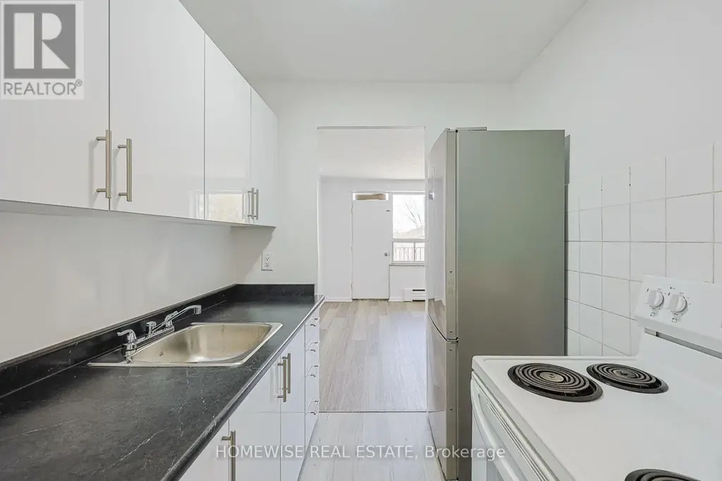202 - 2204 Dufferin Street, Toronto (Caledonia-Fairbank)