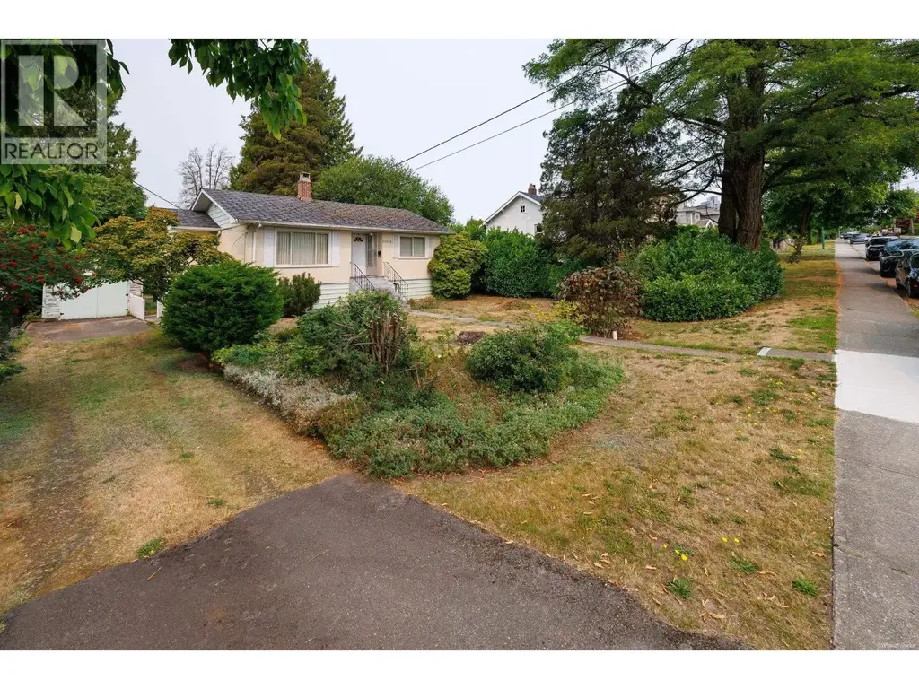 7289 Dow Avenue, Burnaby