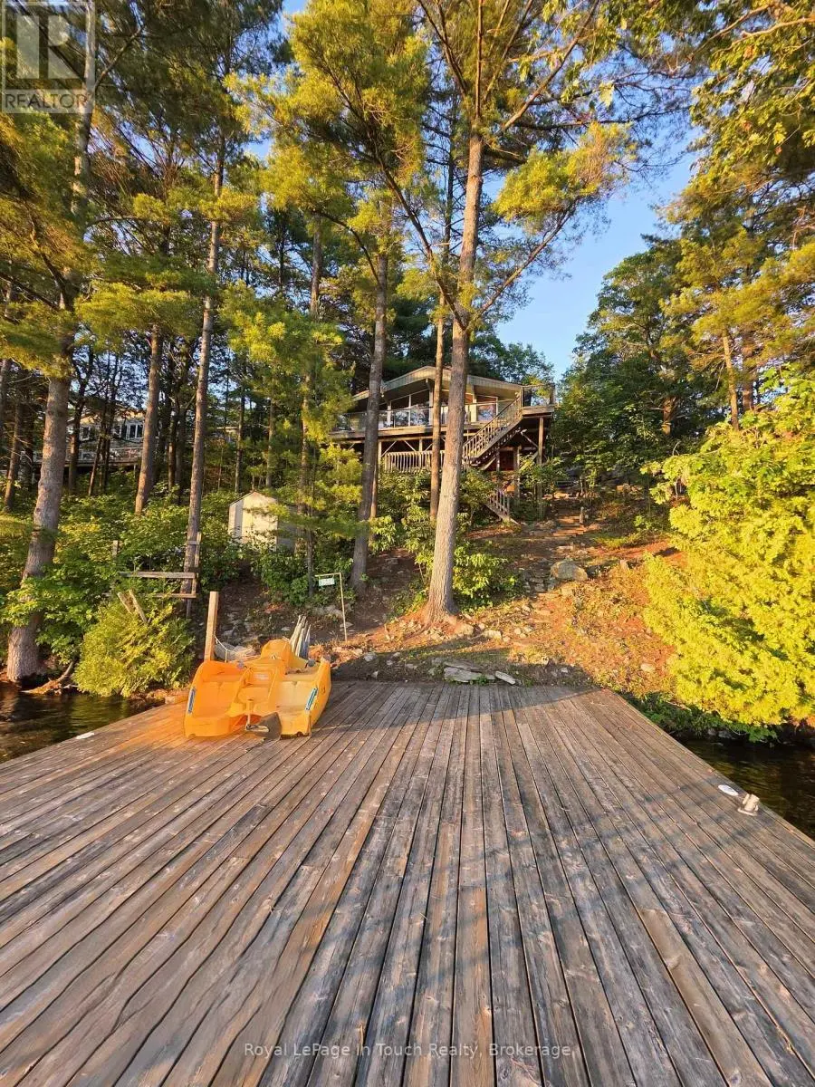 3946 East Shore Road, Severn
