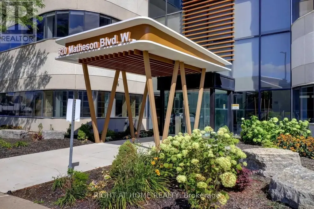 202 - 320 Matheson Boulevard W, Mississauga (Gateway)