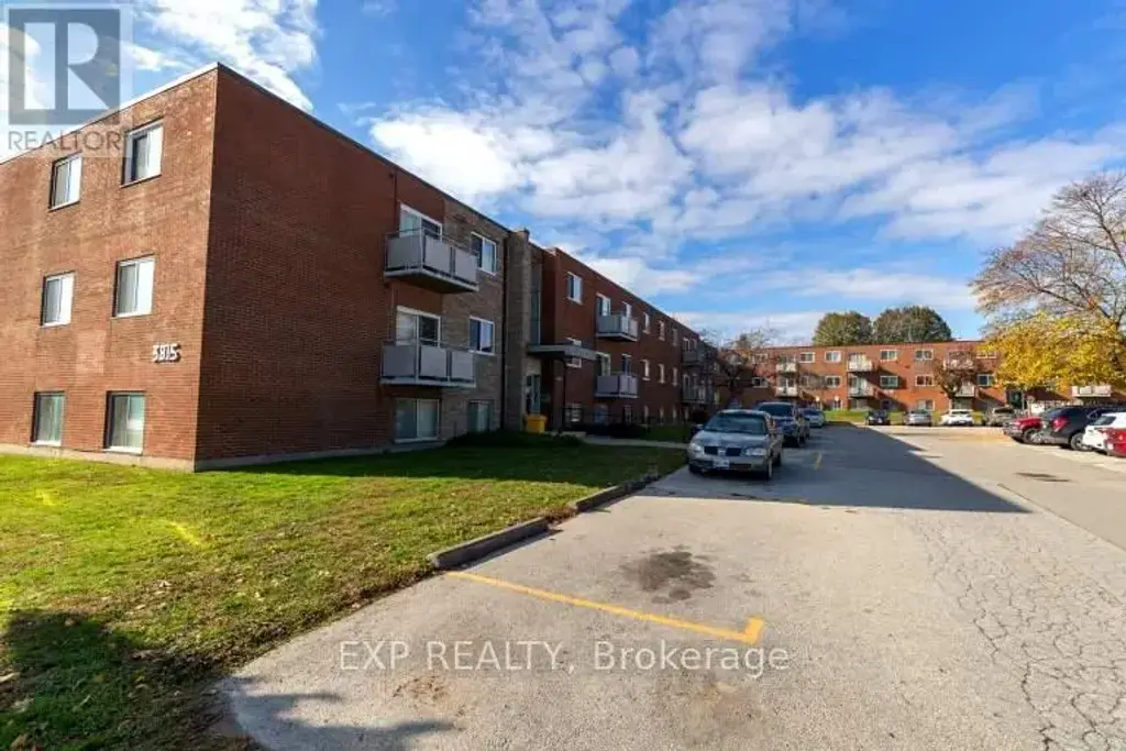 3815 Portage Road, Niagara Falls (Stamford)