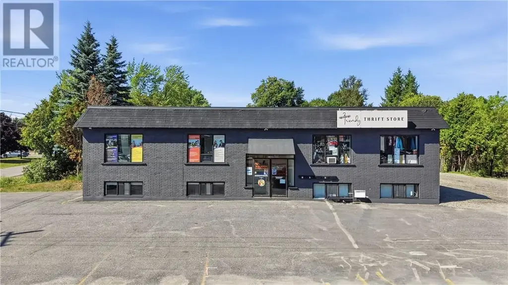 2008 Lasalle Boulevard, Sudbury