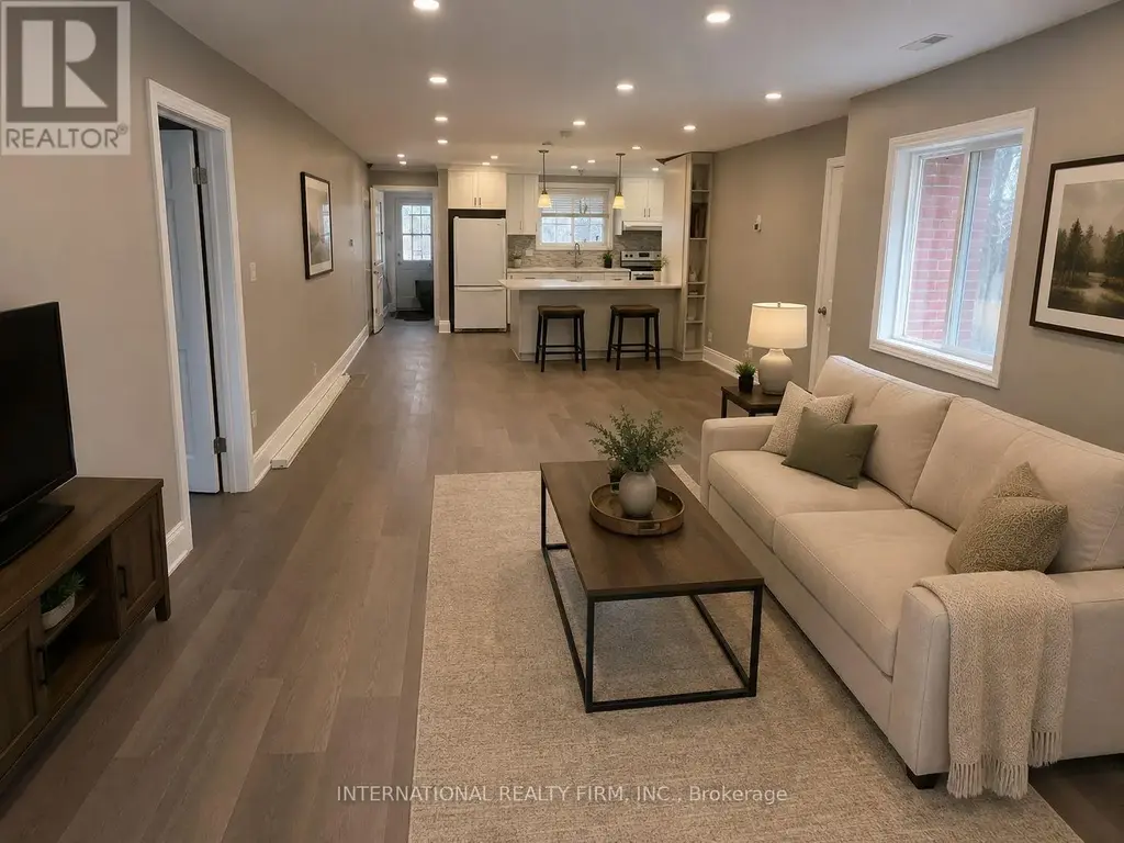 Main- Half - 73 Murray Drive, Aurora (Aurora Highlands)