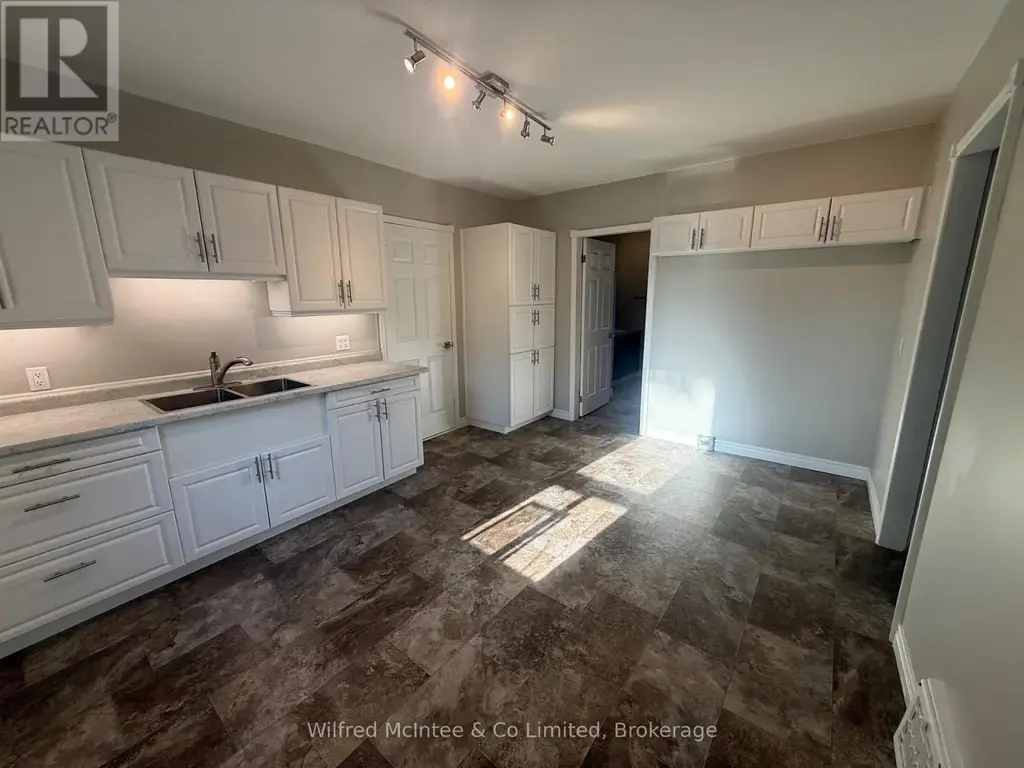 470 11th Street, Hanover