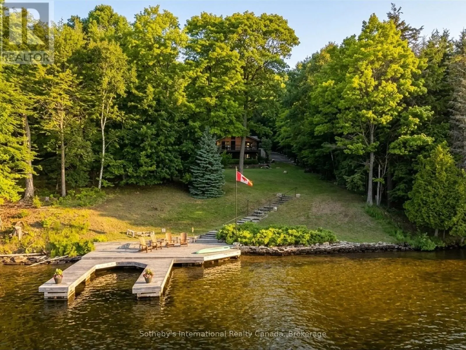 1054 Hilltop Crescent, Lake of Bays (Franklin)