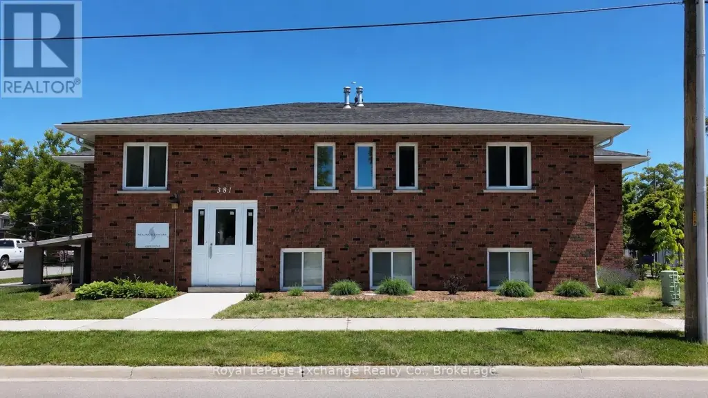 381 Lambton Street, Kincardine