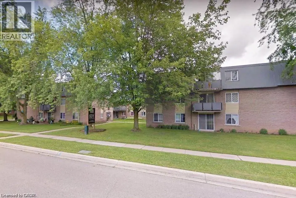 633 Barber Avenue N Unit# 7, Listowel
