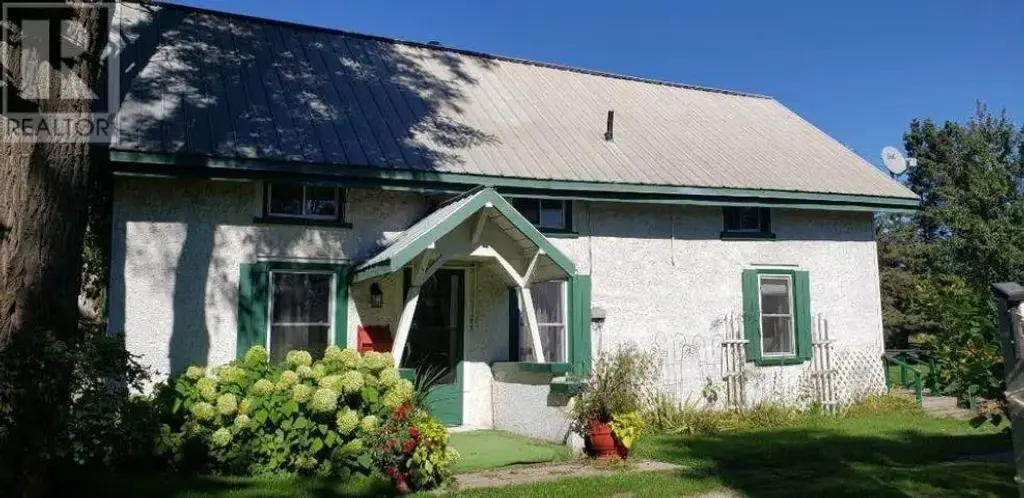 202 Allens Side Rd, Sault Ste. Marie