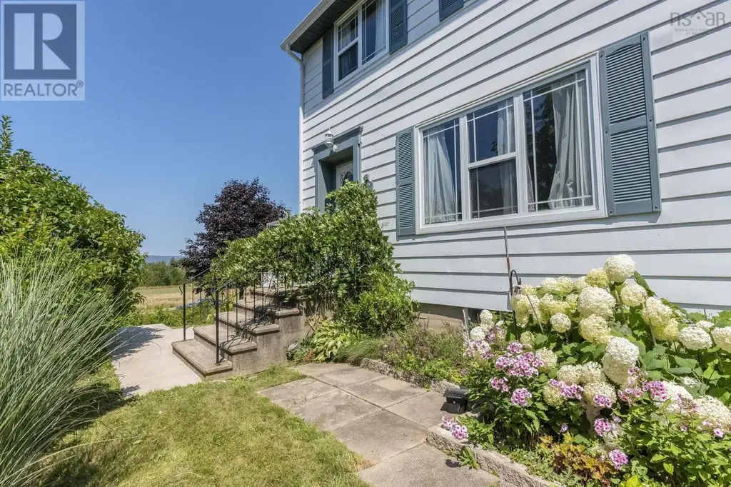 122 Cote Des Neiges Road, Cornwallis