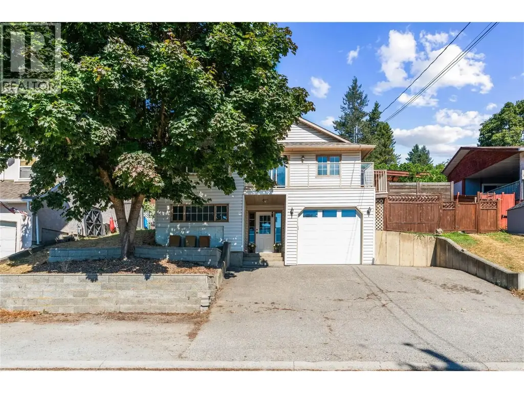1908 Grandview Avenue, Lumby