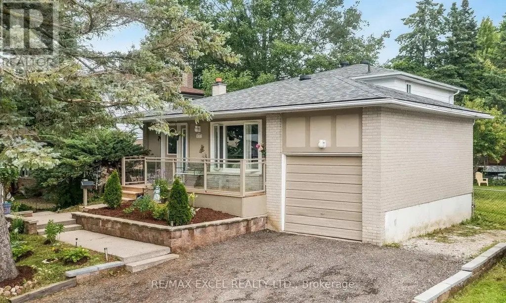 12 College Crescent, Barrie (Grove East)