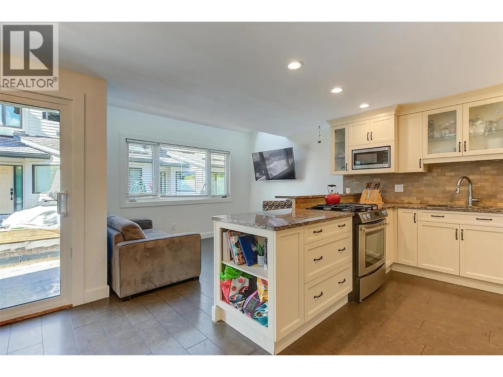 418 West Avenue. Kelowna, British Columbia
