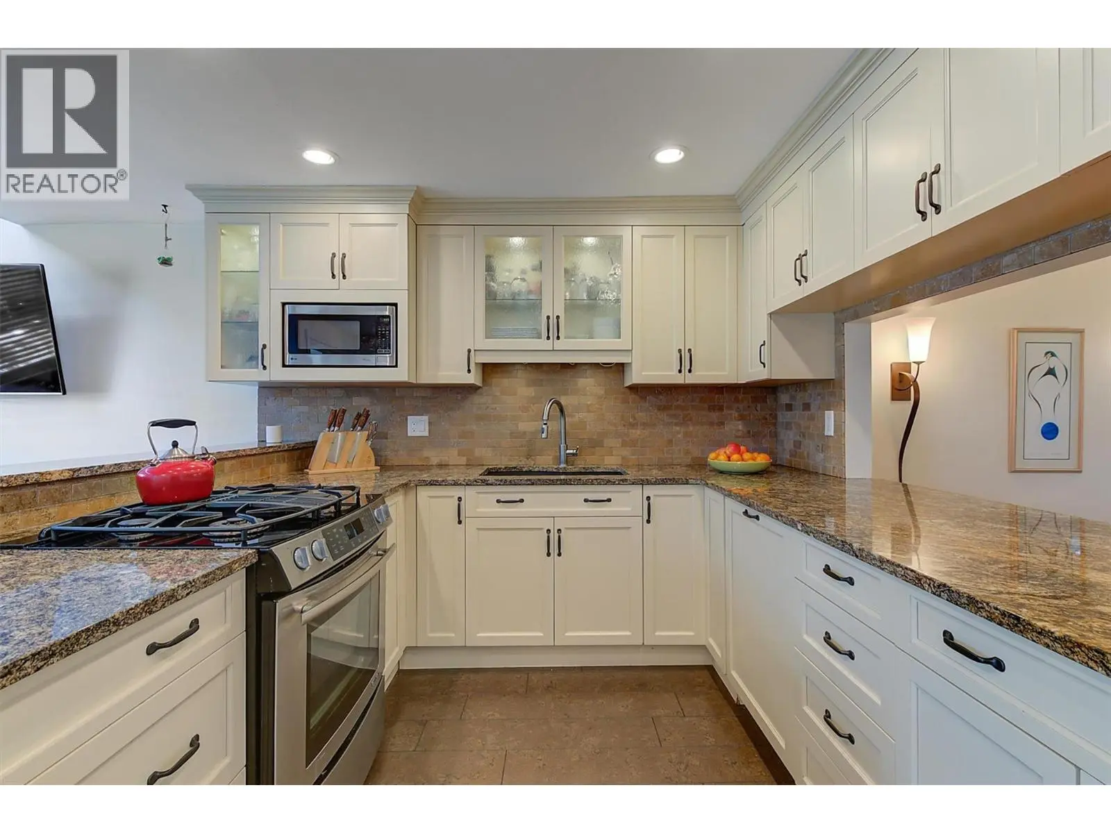 418 West Avenue. Kelowna, British Columbia
