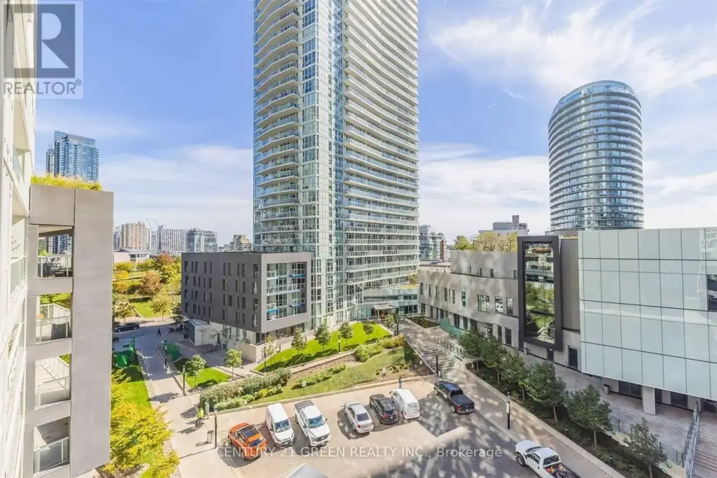 705 - 85 Queens Wharf Road, Toronto (Waterfront Communities)