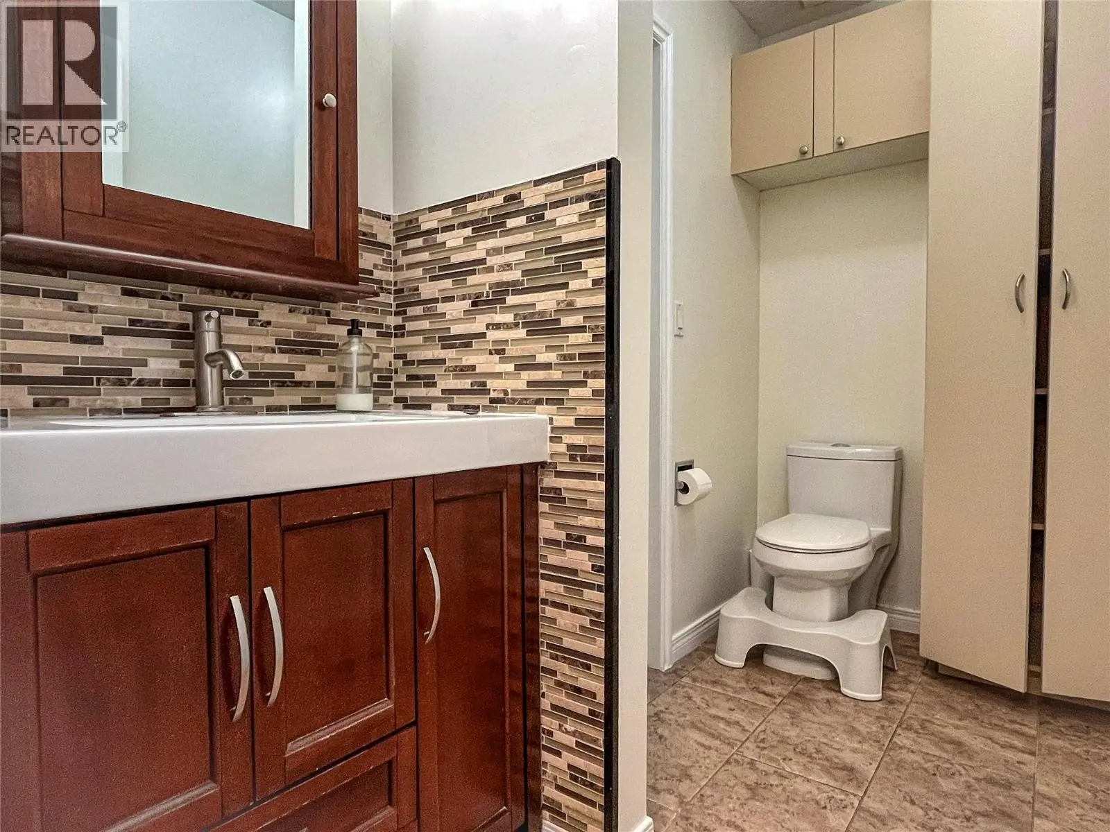 220 Prior Road S Unit# 3. Kelowna, British Columbia