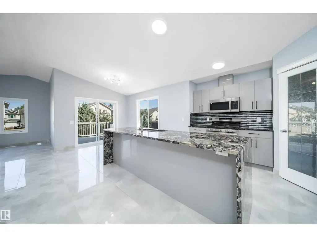 7848 7 Avenue Sw, Edmonton