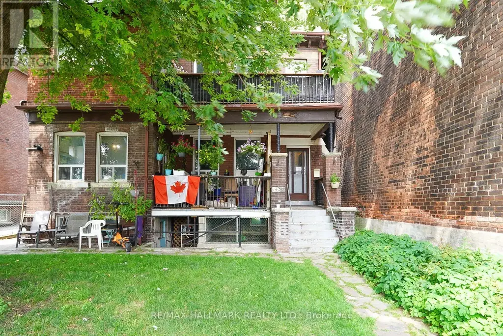 3 - 1432 Queen Street E, Toronto (Greenwood-Coxwell)