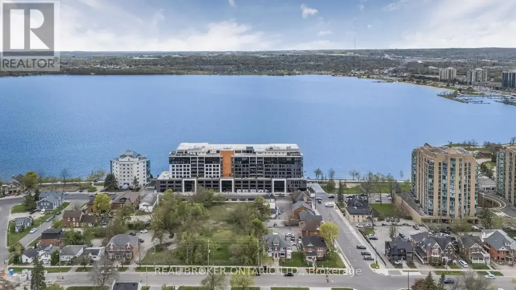 Ph 3 - 185 Dunlop Street E, Barrie (Lakeshore)
