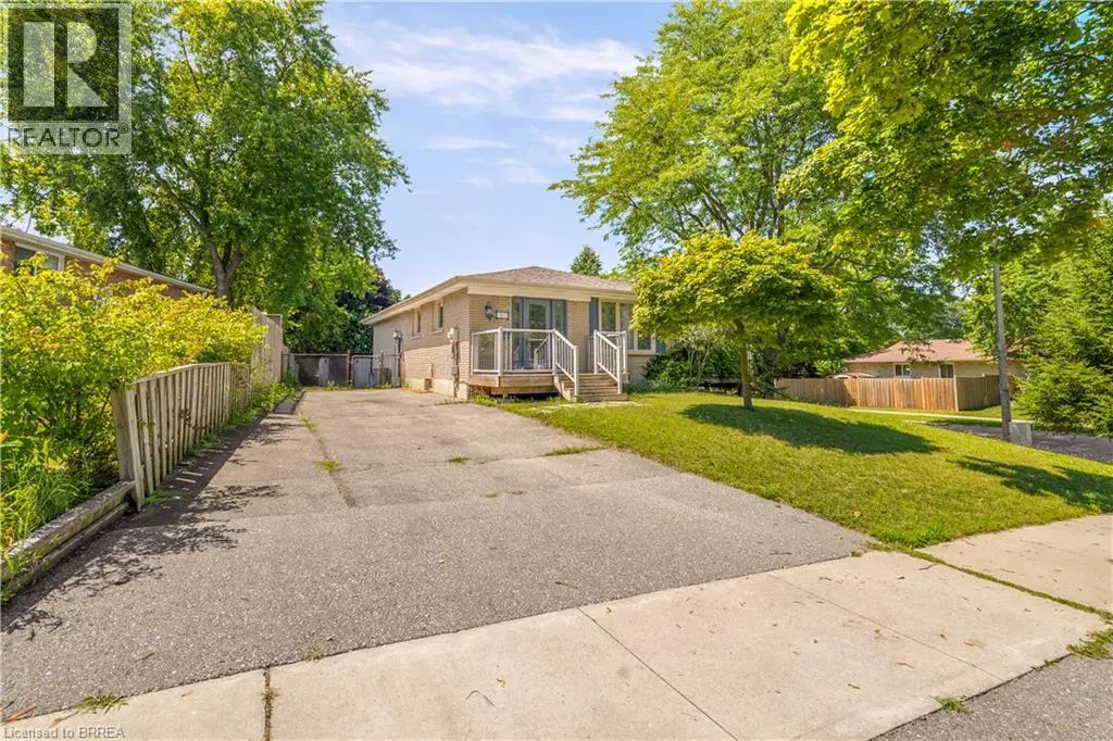 160 Woodlawn Avenue, Brantford