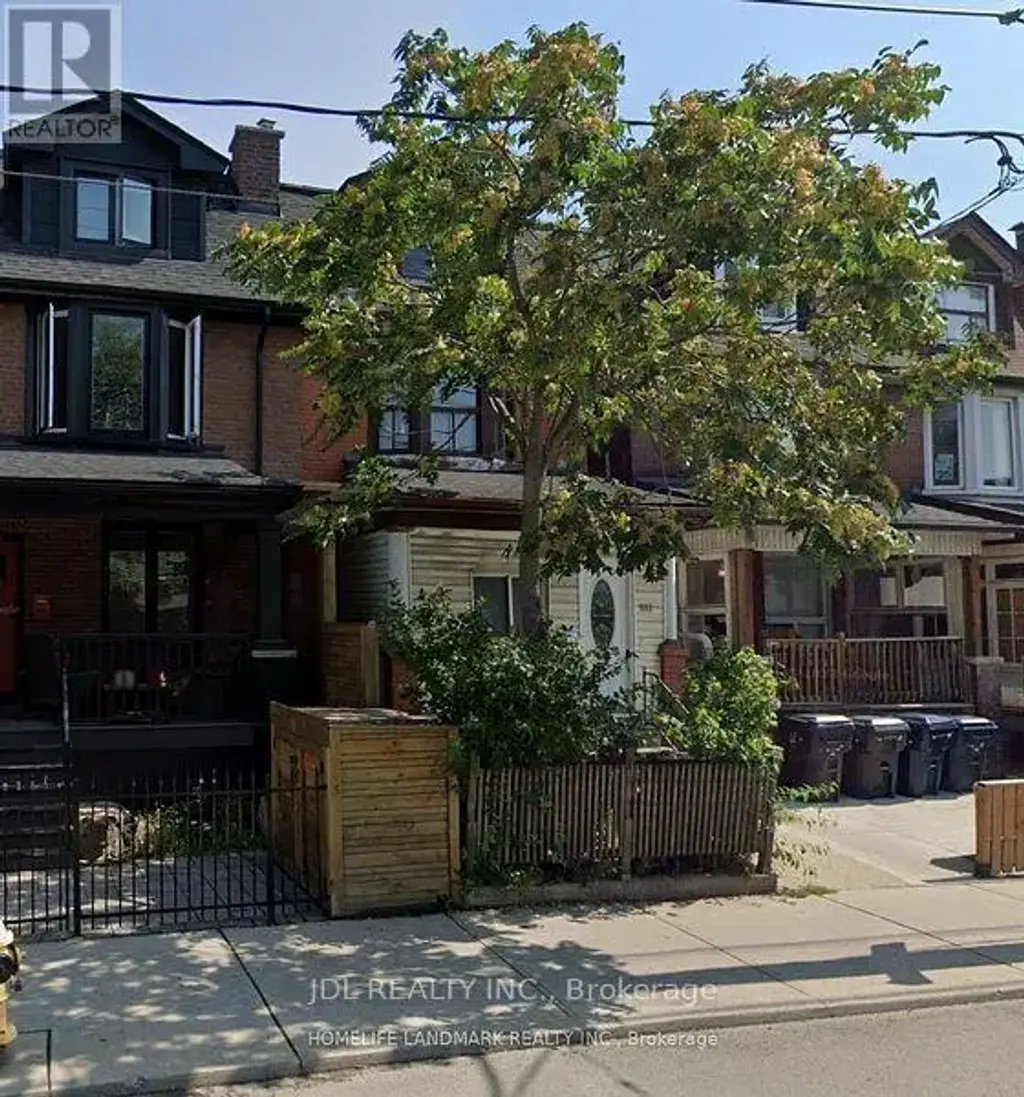 Main Floor - 593 Bathurst Street, Toronto (University)