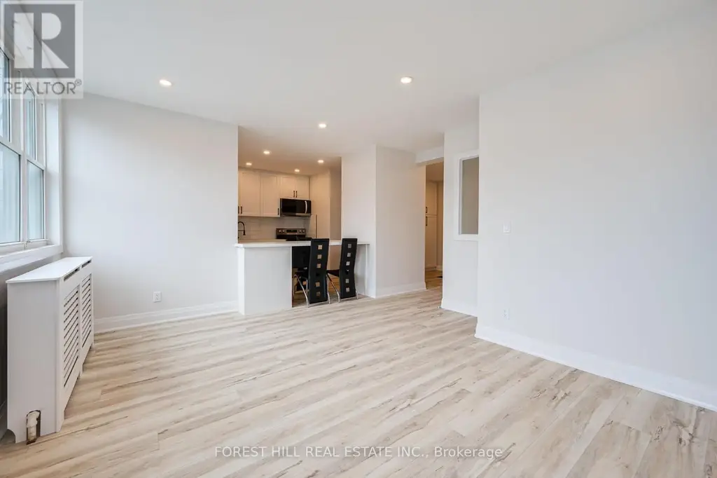 2 - 7725 Yonge Street, Markham (Thornhill)