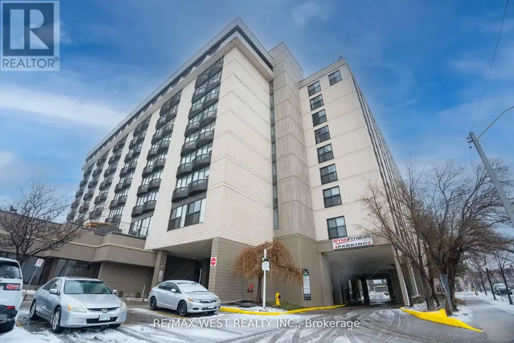 817 - 2737 Keele Street, Toronto (Downsview-Roding-CFB)