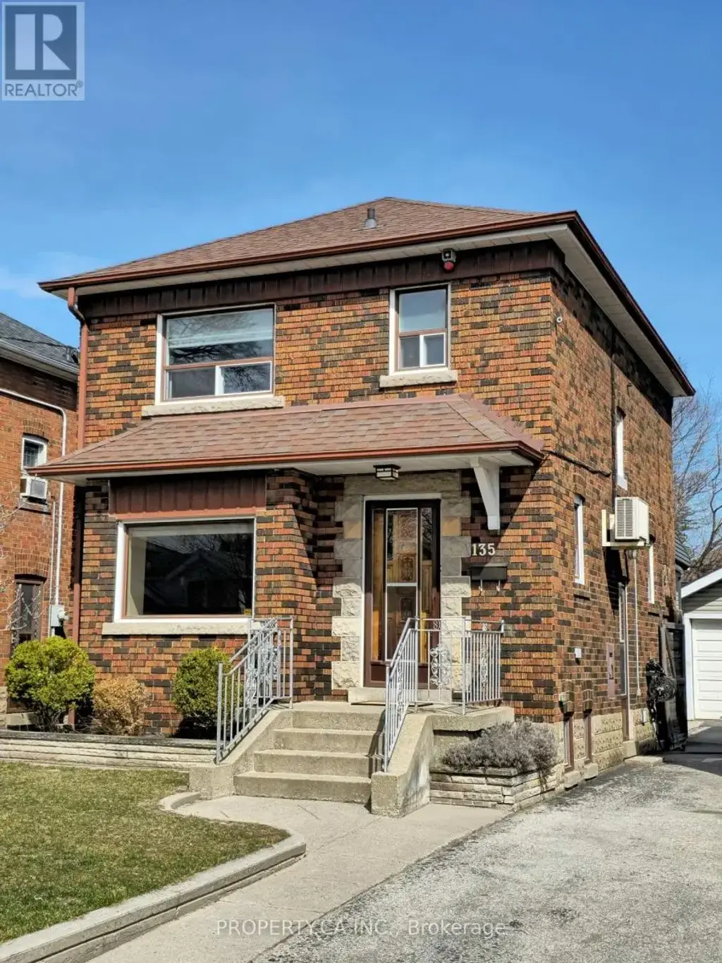 135 Cadorna Avenue, Toronto (East York)