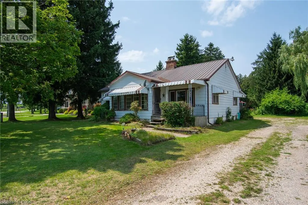 1310 Snyder's Road E, Baden