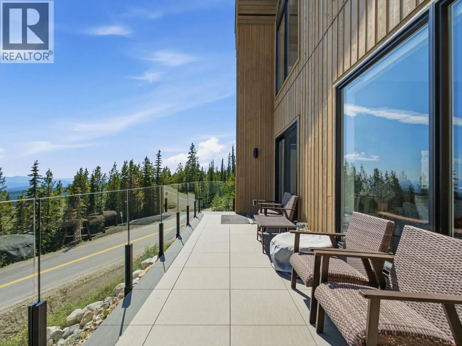 212 Feathertop Way. Big White, British Columbia