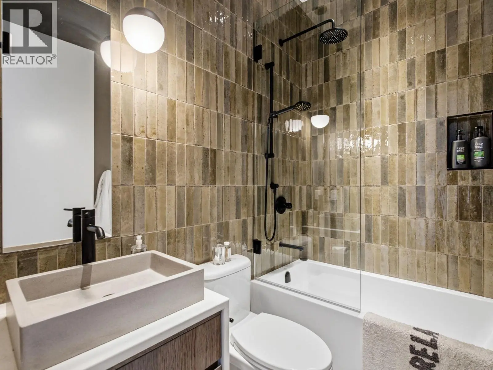212 Feathertop Way. Big White, British Columbia