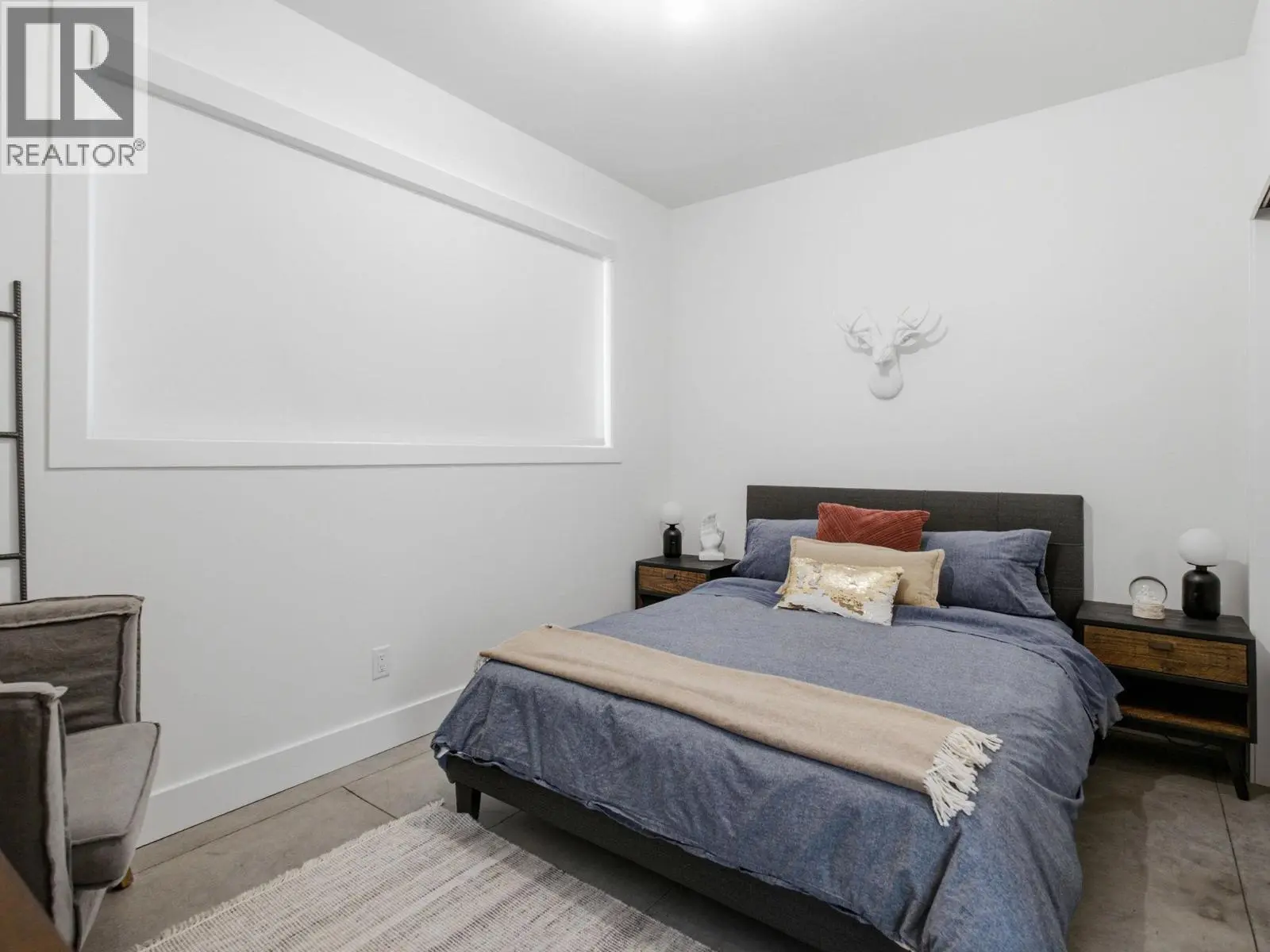 212 Feathertop Way. Big White, British Columbia