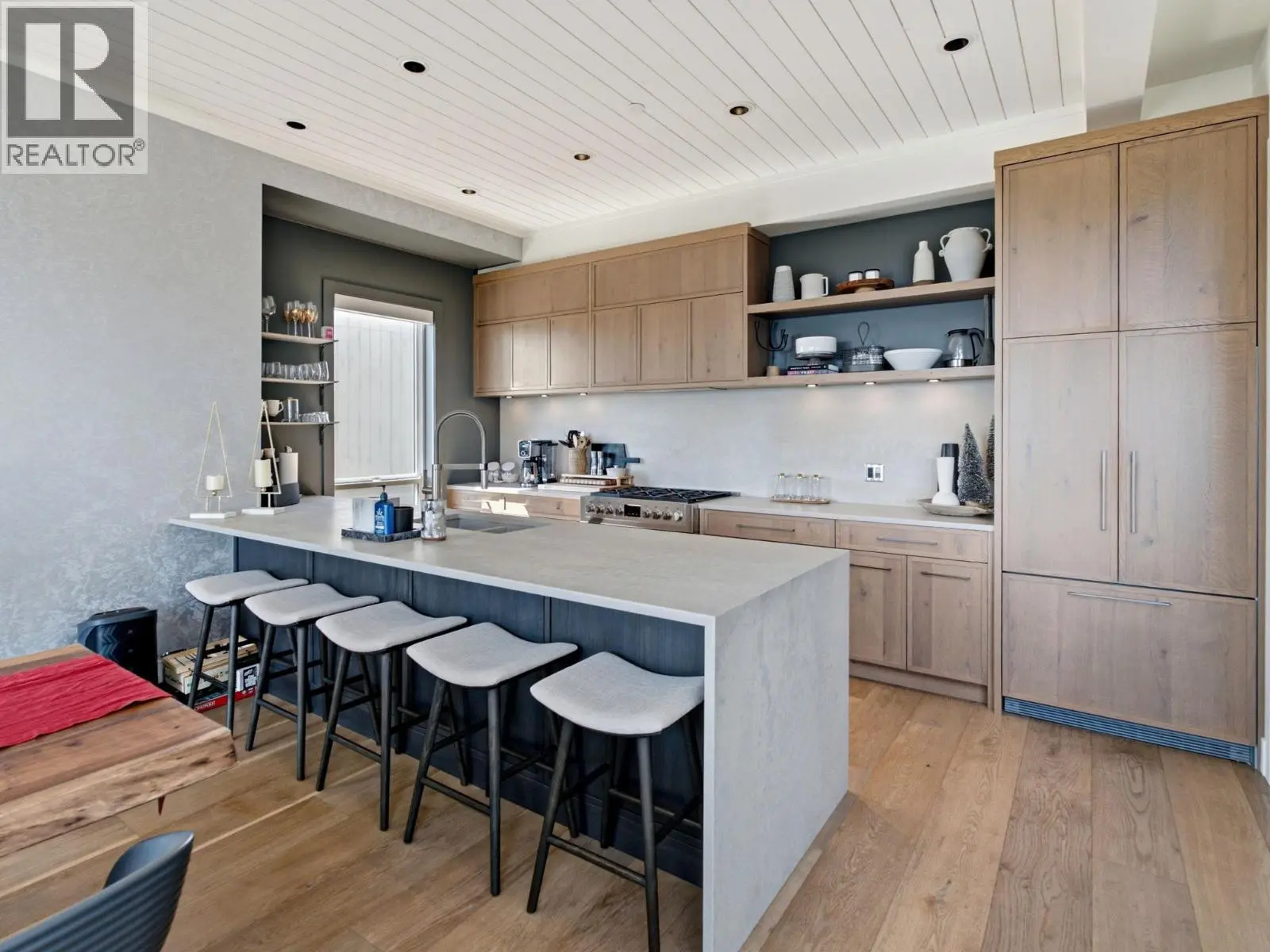 212 Feathertop Way. Big White, British Columbia