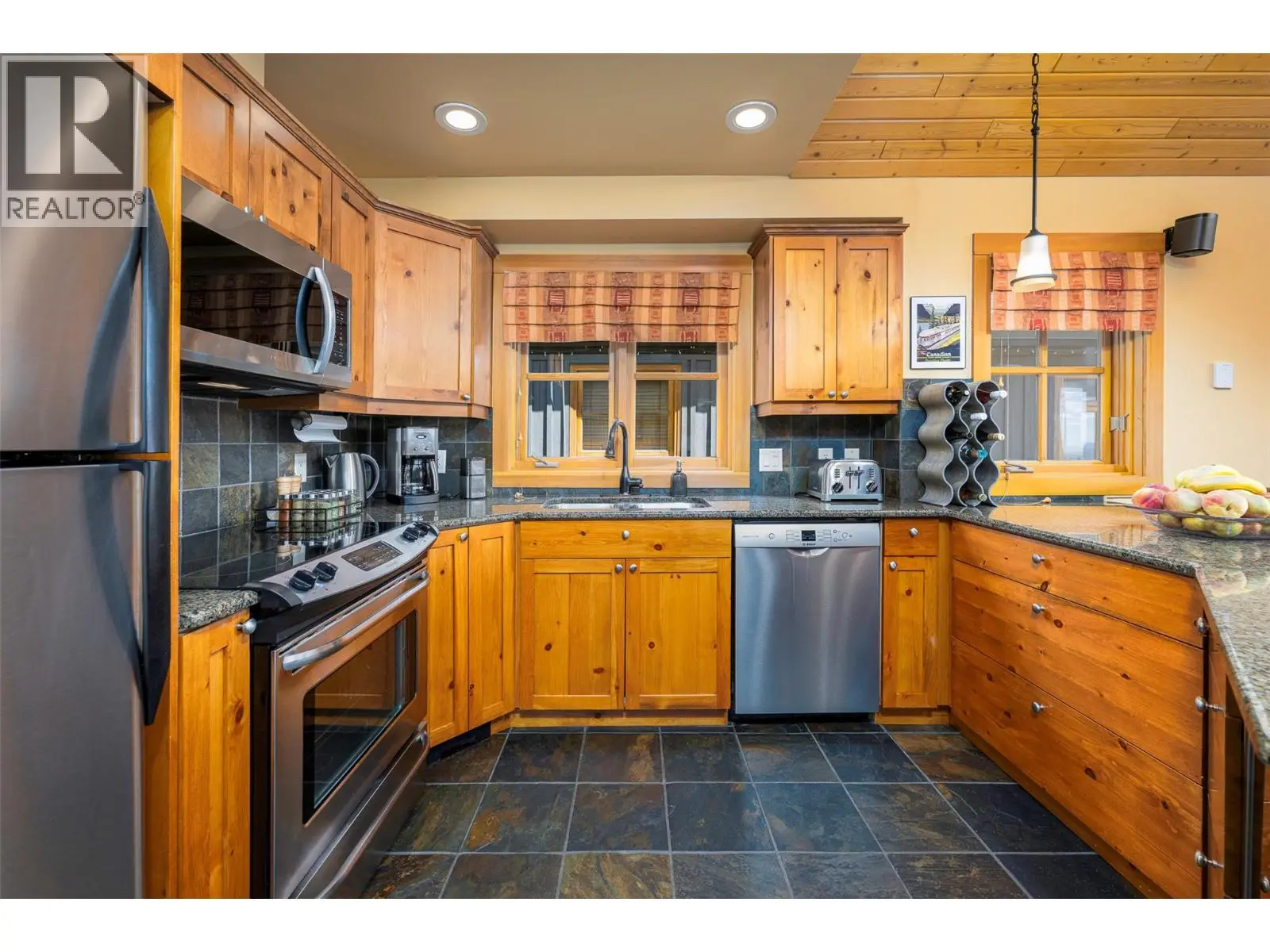 360 Whitehorse Lane Unit# 16. Big White, British Columbia