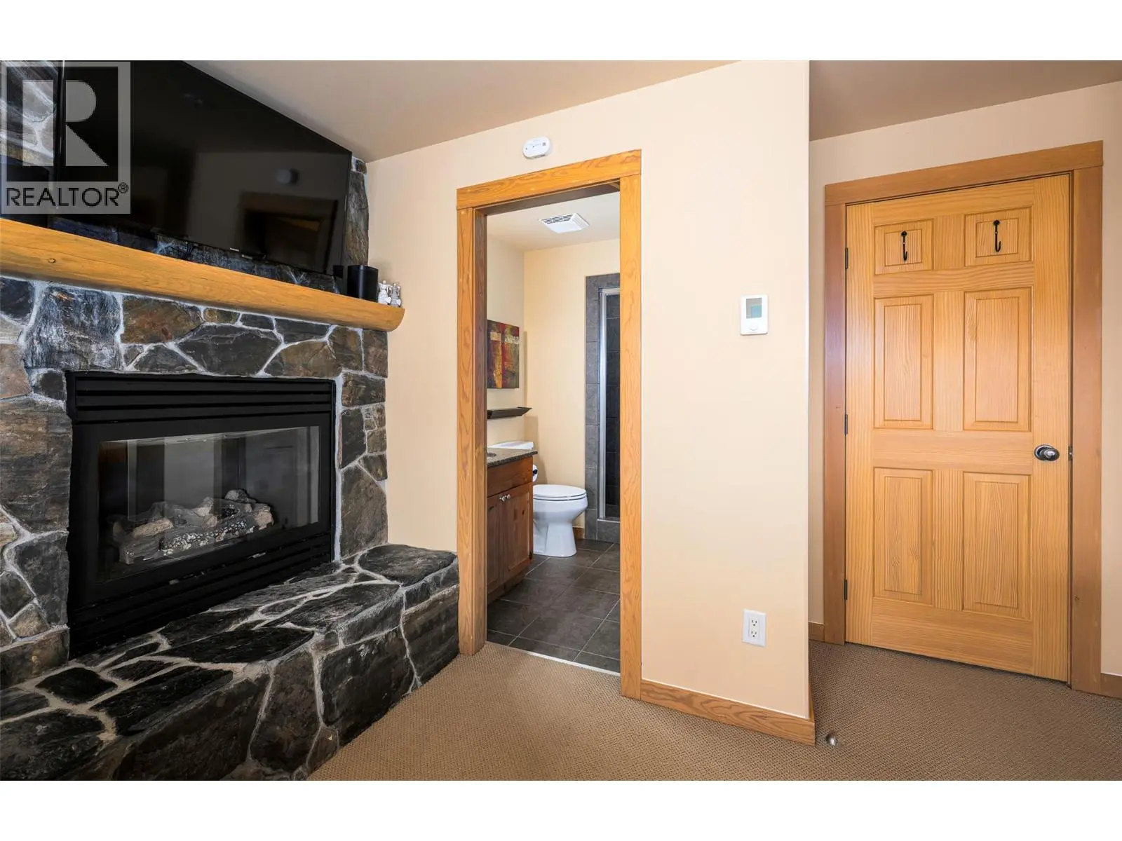 360 Whitehorse Lane Unit# 16. Big White, British Columbia