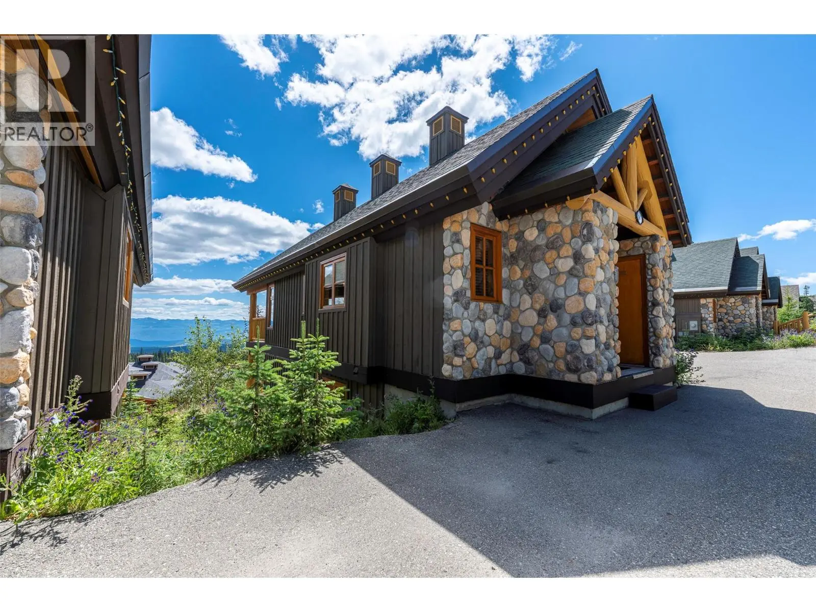 360 Whitehorse Lane Unit# 16. Big White, British Columbia