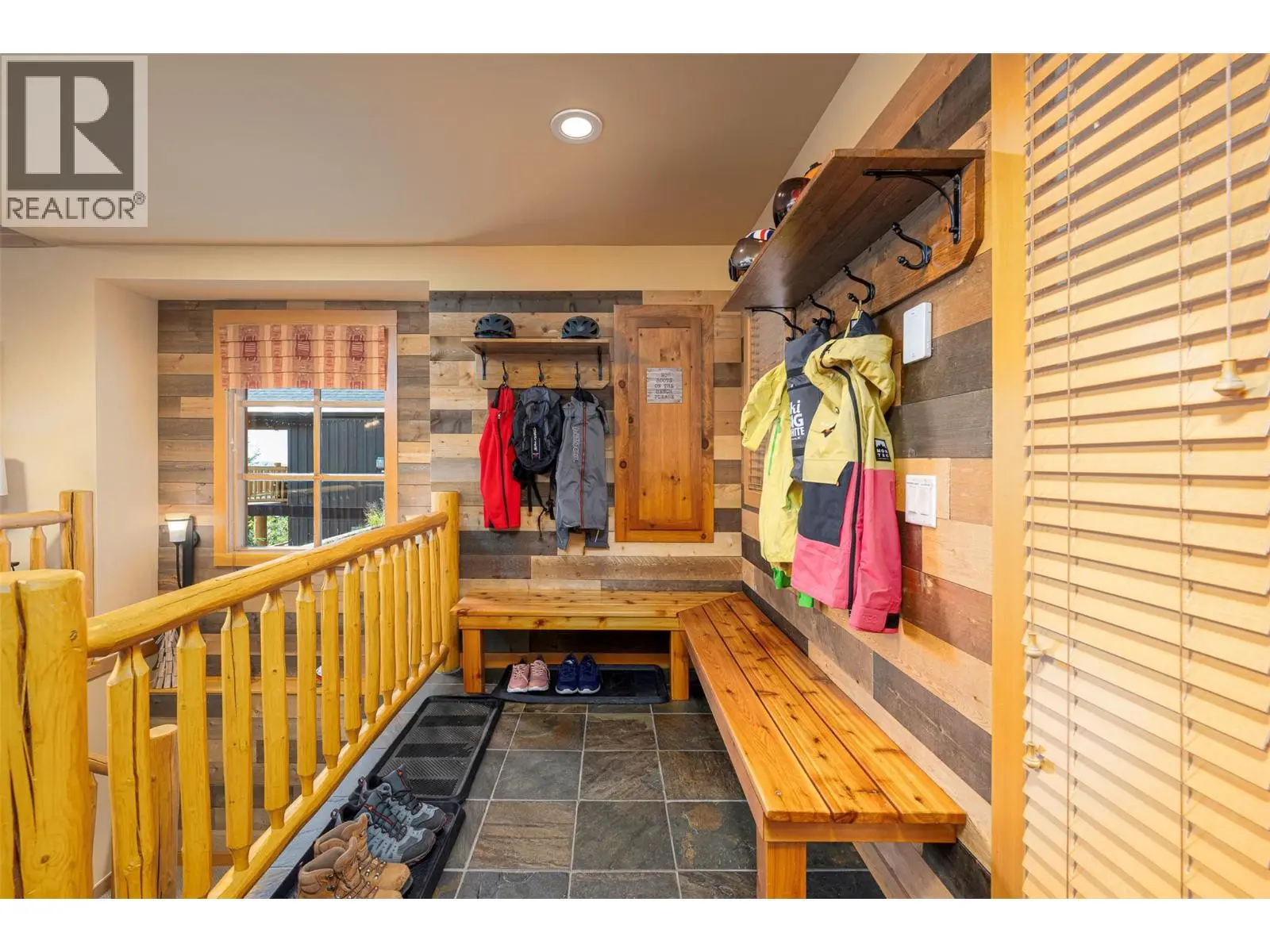 360 Whitehorse Lane Unit# 16. Big White, British Columbia