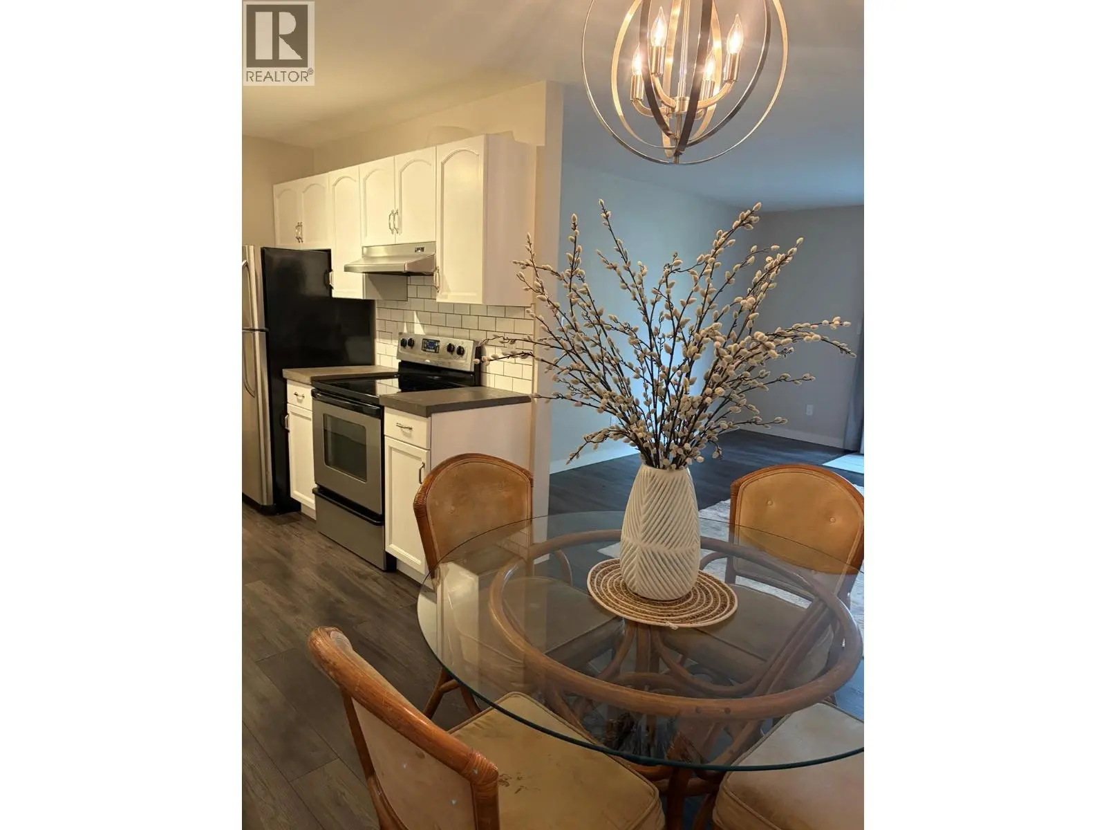 3842 Gordon Drive Unit# 112. Kelowna, British Columbia