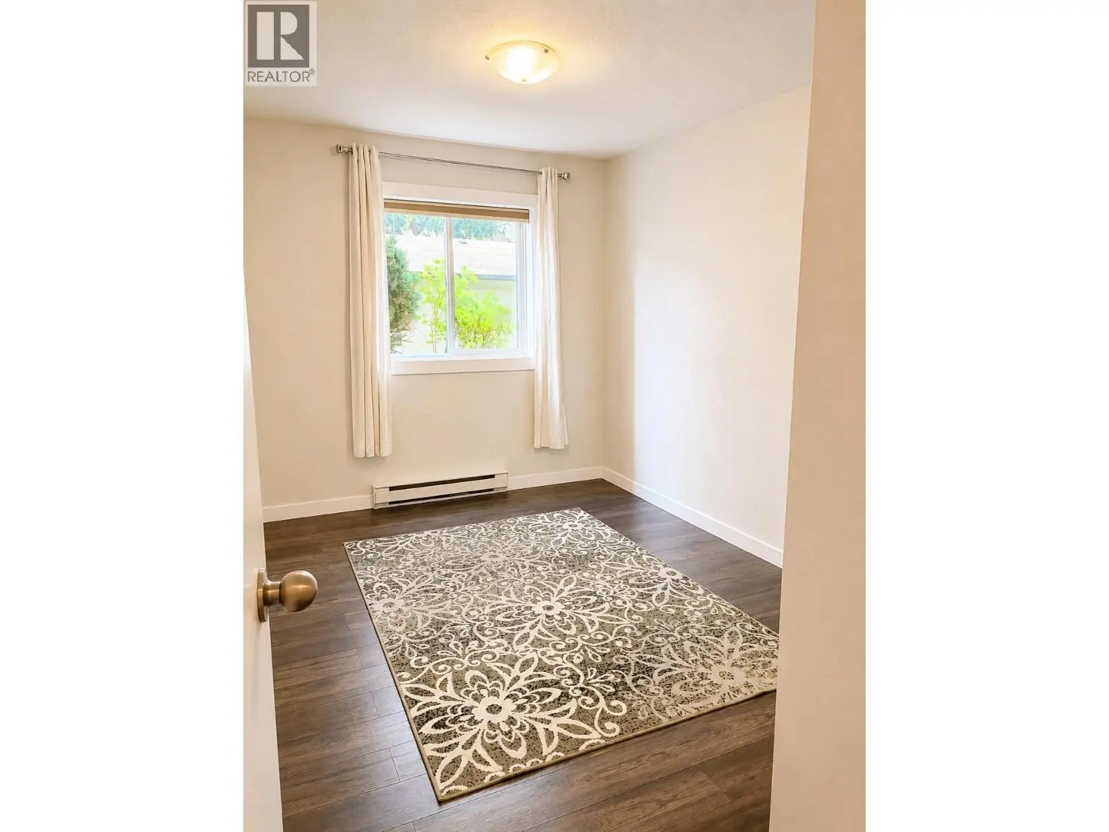 3842 Gordon Drive Unit# 112. Kelowna, British Columbia