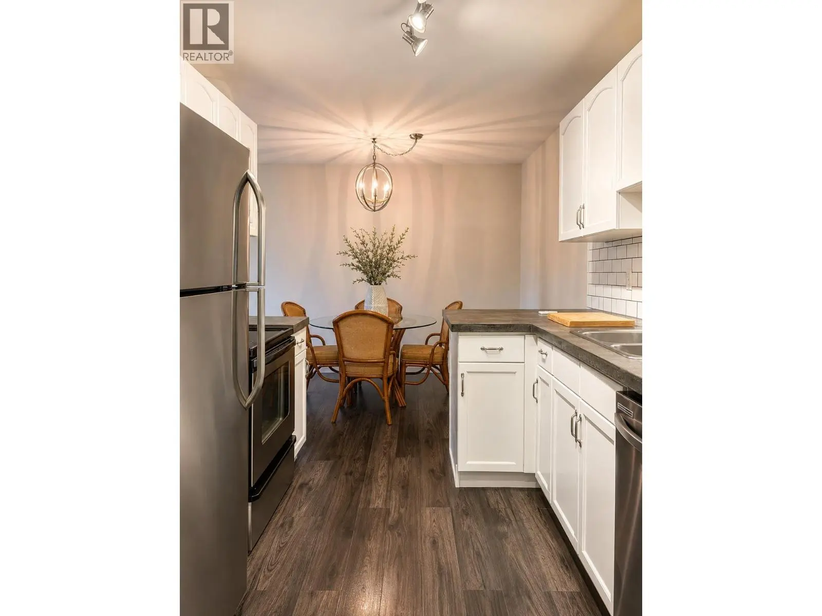 3842 Gordon Drive Unit# 112. Kelowna, British Columbia