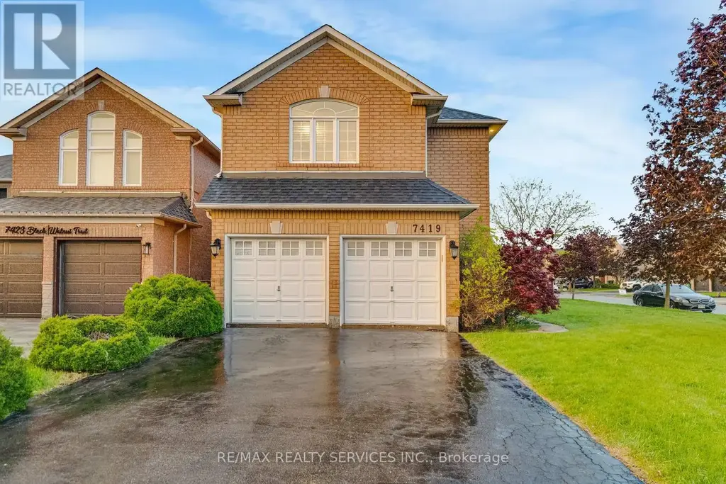 7419 Black Walnut Trail, Mississauga (Lisgar)