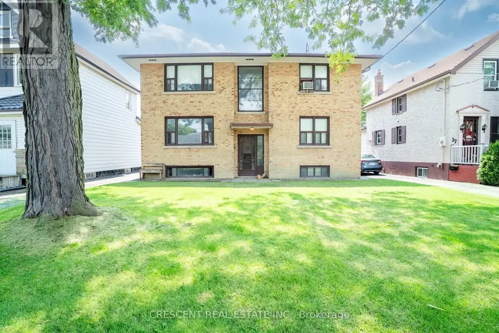 Upper - 35 Laburnham Avenue, Toronto (Long Branch)