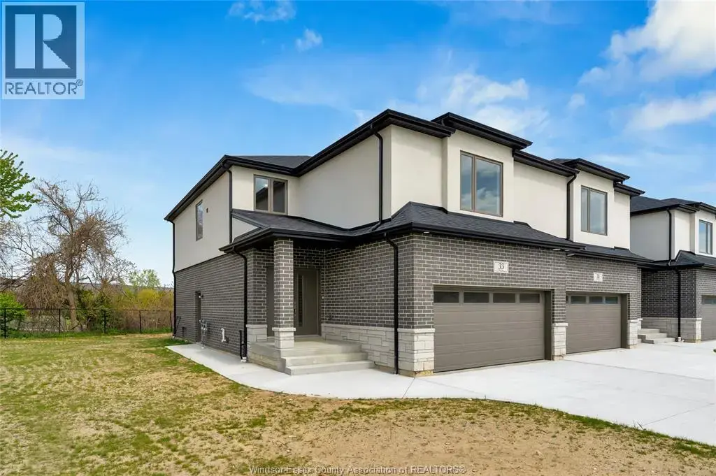 33 Eagle, Leamington