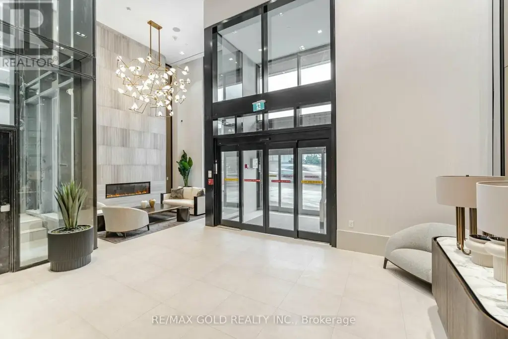 216 - 2020 Bathurst Street, Toronto (Humewood-Cedarvale)