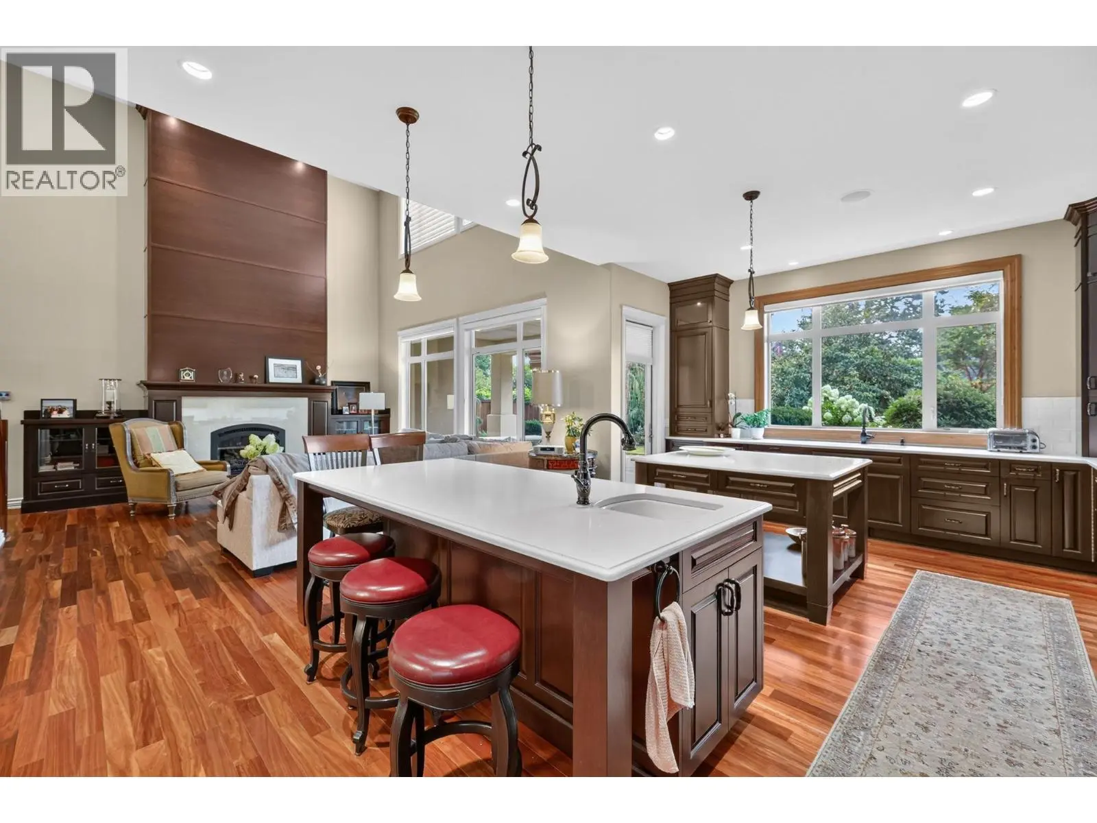 523 Metcalfe Avenue. Kelowna, British Columbia